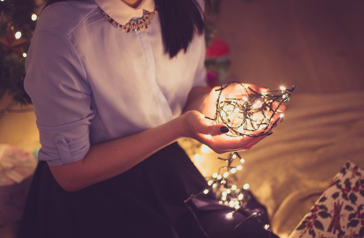 《女孩2》影评：情感深度与现实挑战的探讨