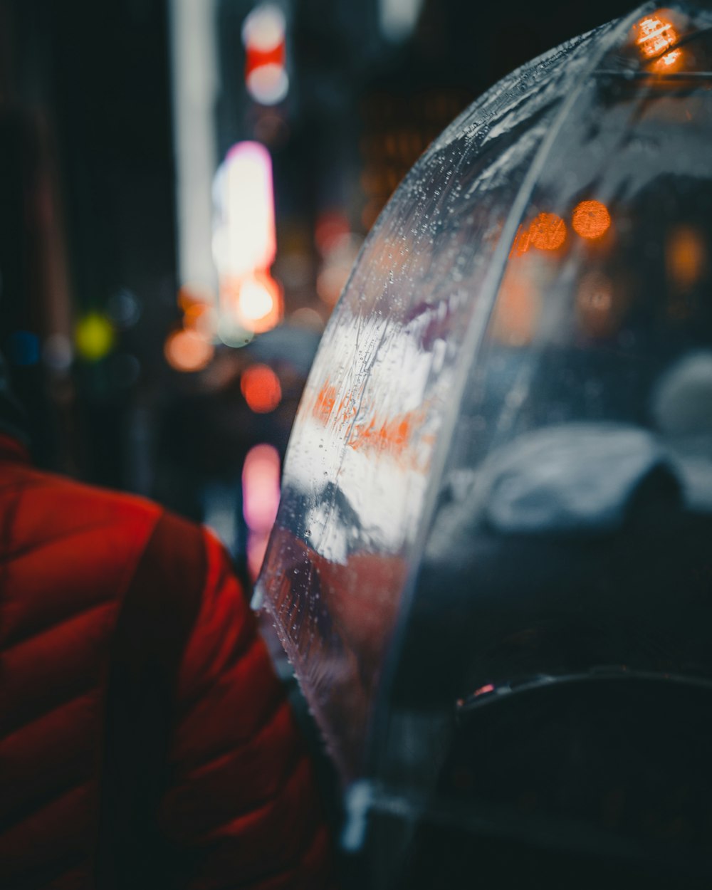 《残花》影视解说：深度解析与情感体验，如何理解电影中的隐喻？