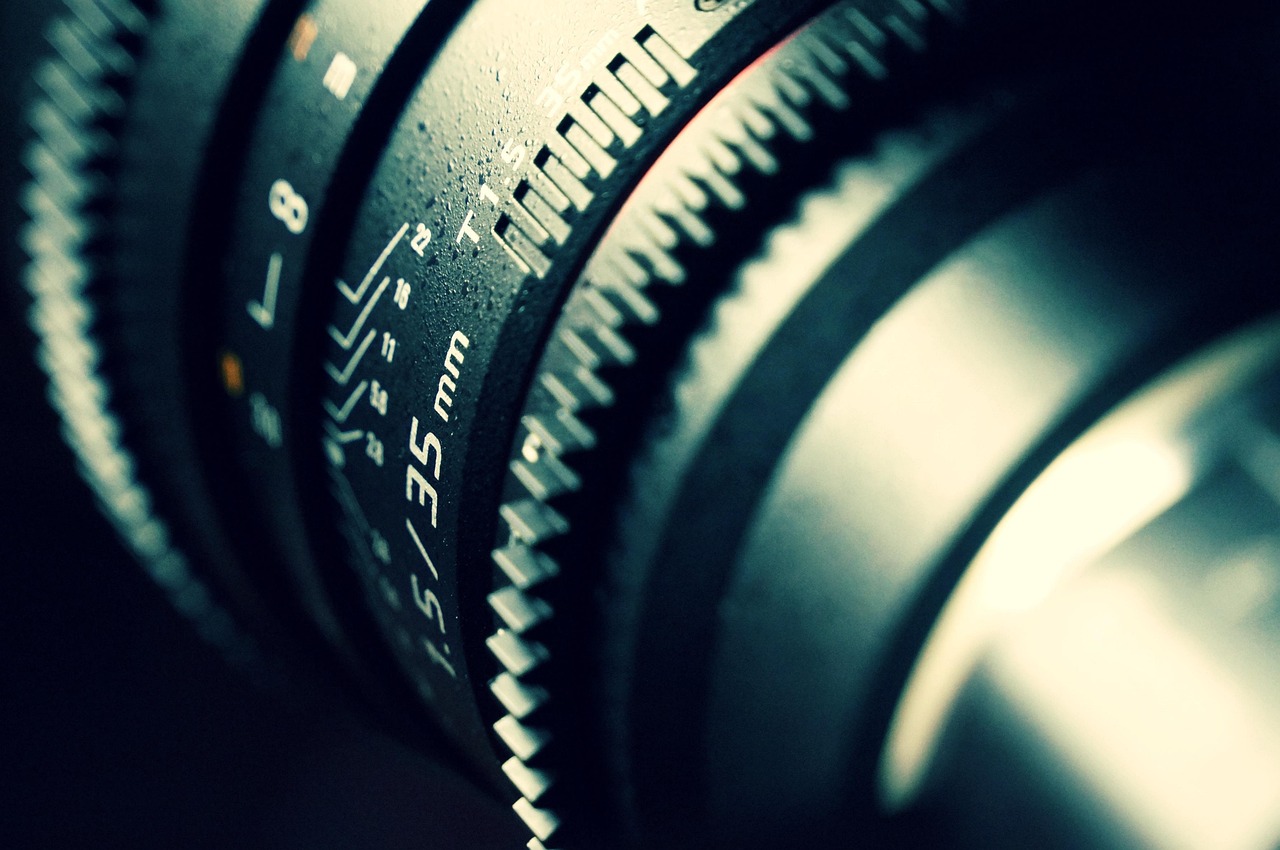 《万有引力》影视解说:如何深度解析电影?, 电影背后的科学原理是什么? 《万有引力》影视解说:如何深度解析电影?, 电影背后的科学原理是什么?