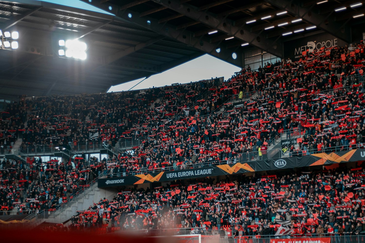 《快速球》影评:情感冲击,深度解析与观众共鸣 《快速球》影评:情感冲击,深度解析与观众共鸣