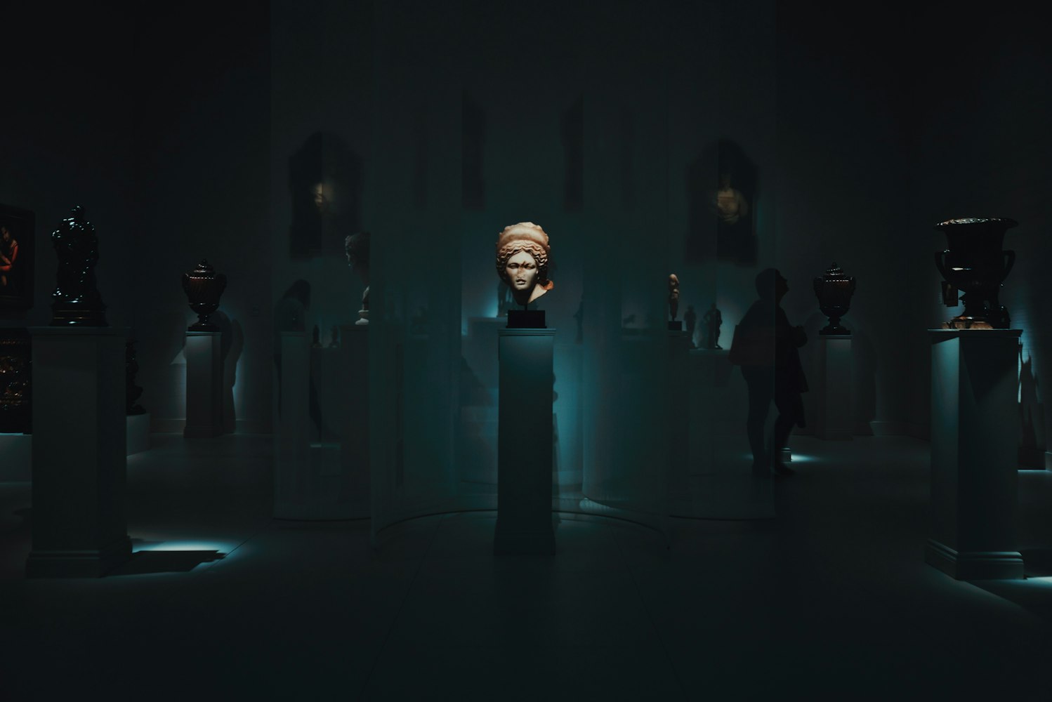 《来自魔界》影评:值不值得看,深度解析与观众体验分享 《来自魔界》影评:值不值得看,深度解析与观众体验分享