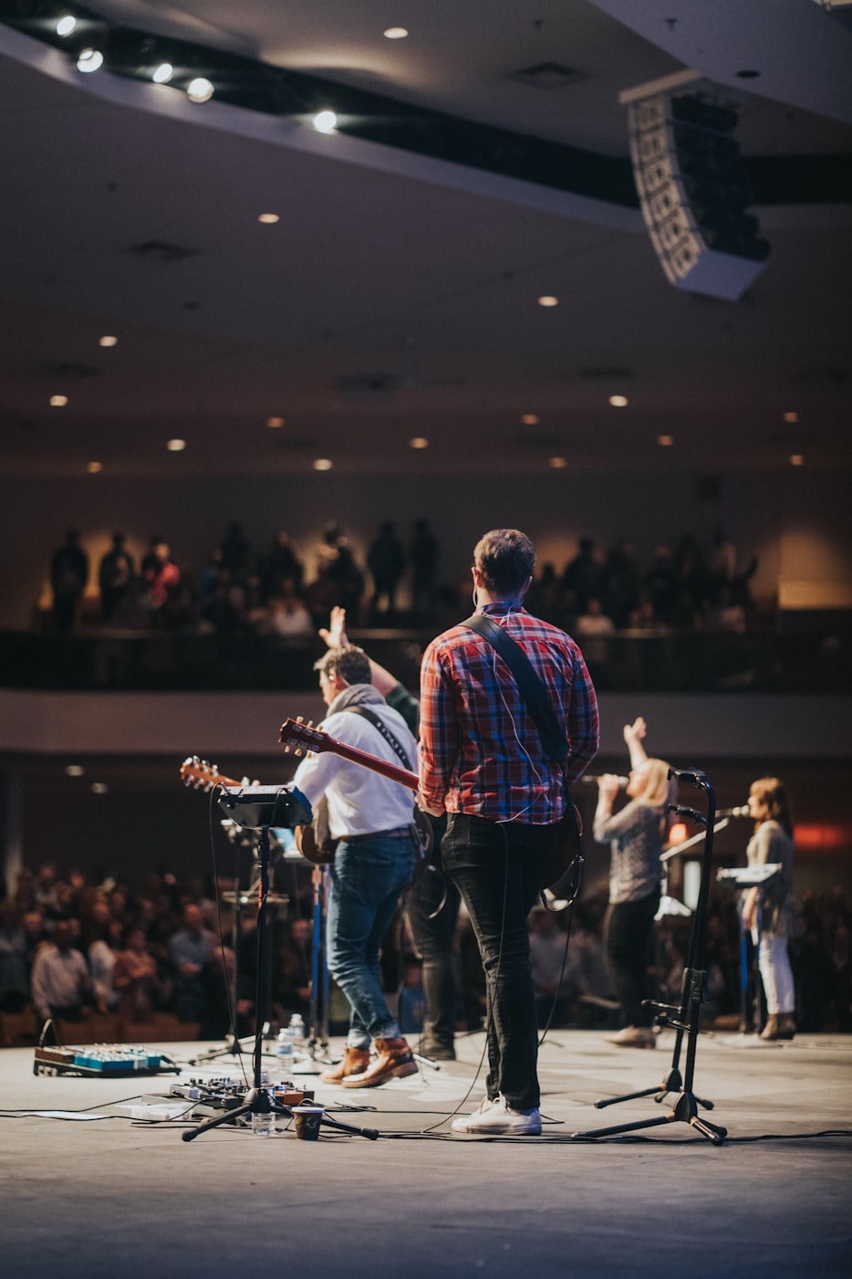 《七圣》影评:电影深度解析,观众反响如何? 《七圣》影评:电影深度解析,观众反响如何?