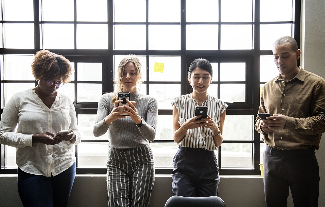 《魔幻厨房》影评:魔幻现实主义风格如何打动人心,电影中的创新与挑战? 《魔幻厨房》影评:魔幻现实主义风格如何打动人心,电影中的创新与挑战?