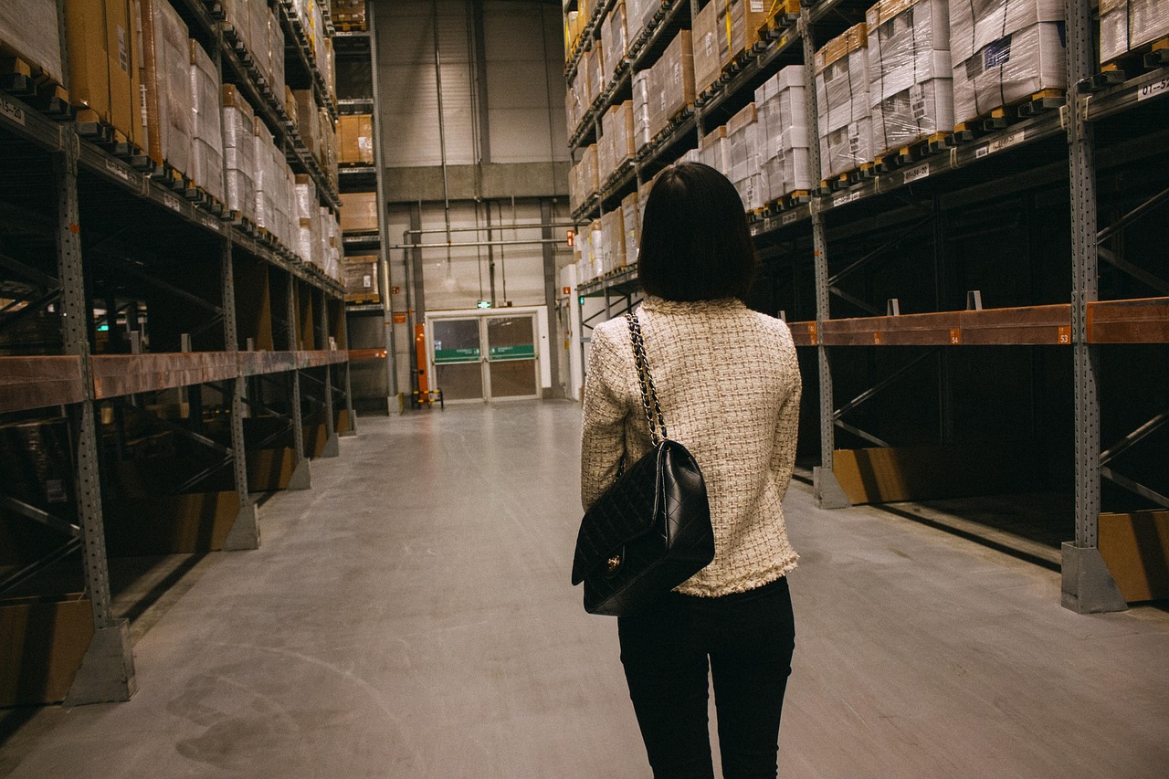 《警察故事4:简单任务》影评,动作场面震撼吗?成龙表现如何? 《警察故事4:简单任务》影评,动作场面震撼吗?成龙表现如何?