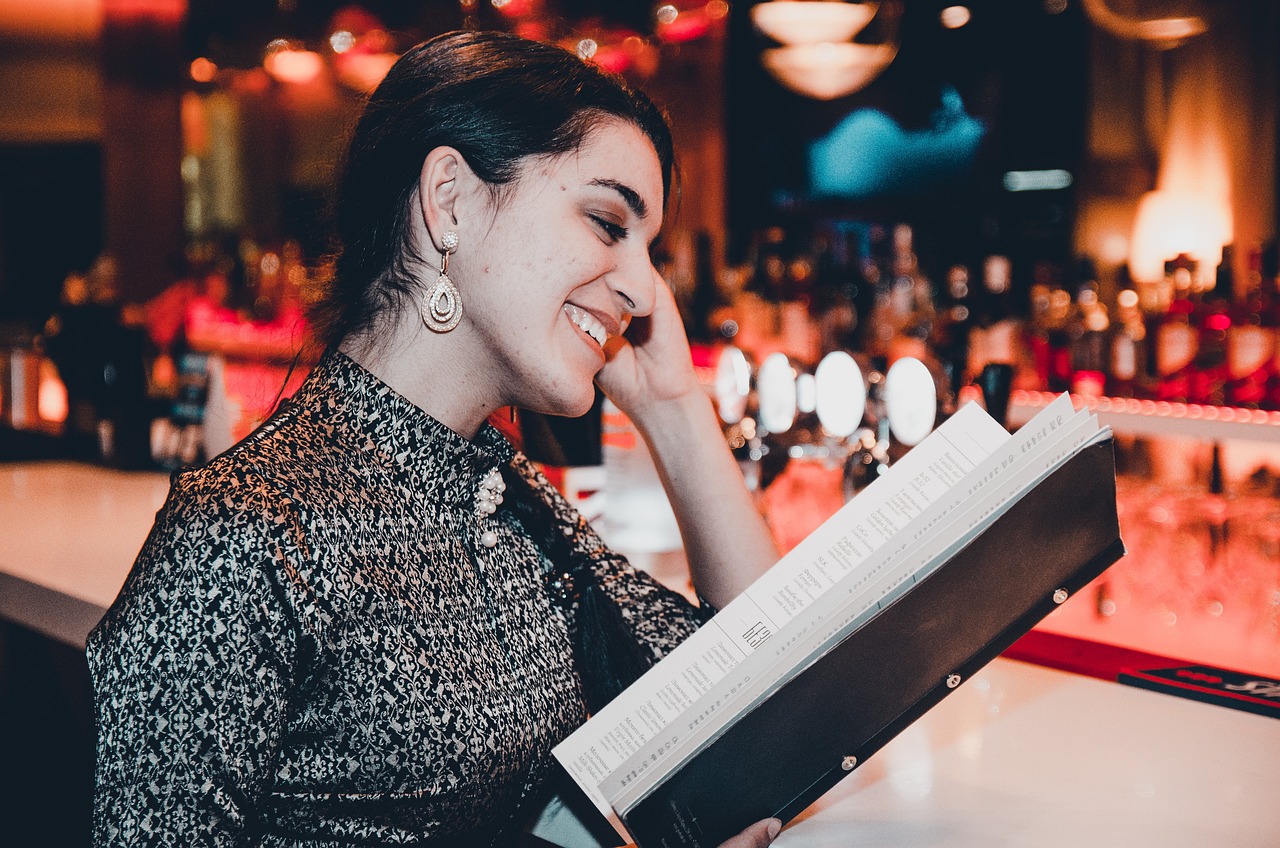 《刁手怪招》影评:这部电影值不值得看?, 剧情是否紧凑?, 动作场面如何? 《刁手怪招》影评:这部电影值不值得看?, 剧情是否紧凑?, 动作场面如何?