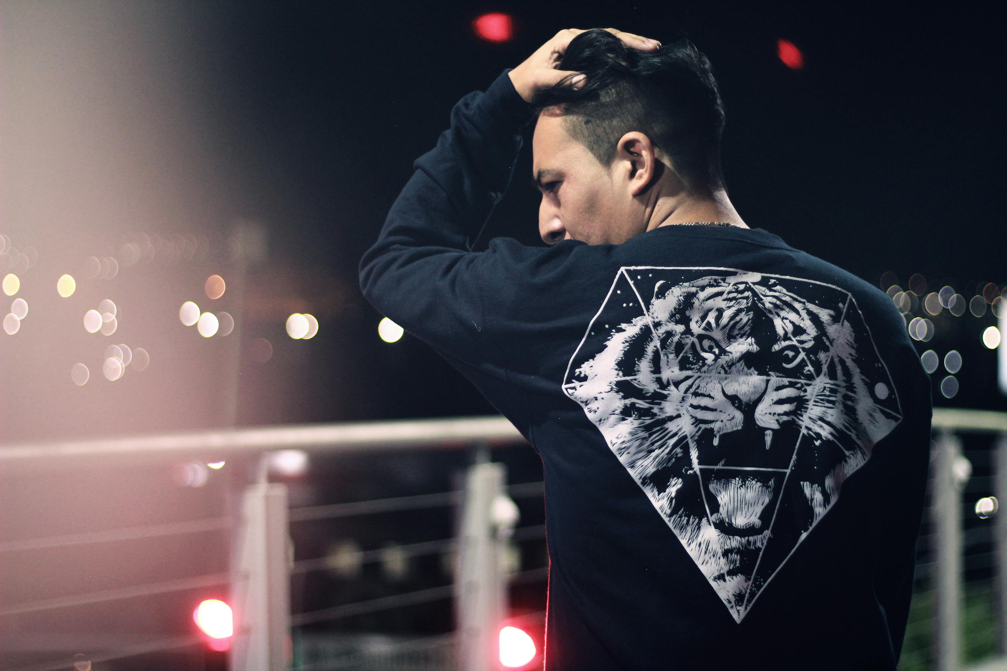 《无间道》影评：剧情深度解析，角色演技评价，经典场景回顾？