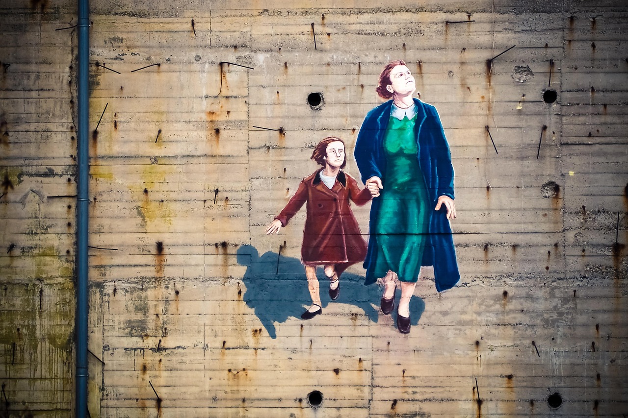 《红颜劫》影评：情感纠葛和历史背景的深度剖析，如何理解角色动机？